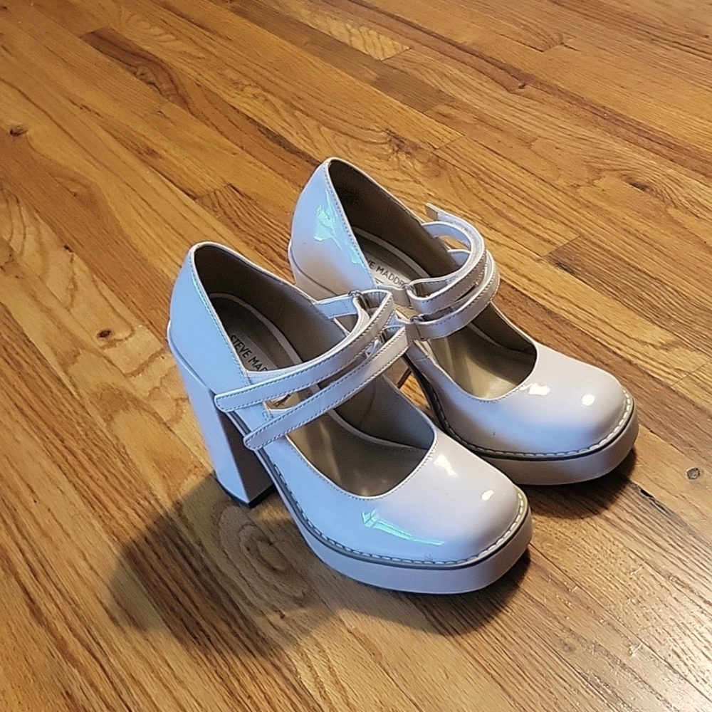 Steve MaddenTwice Mary Jane Platform Pumps, size 7